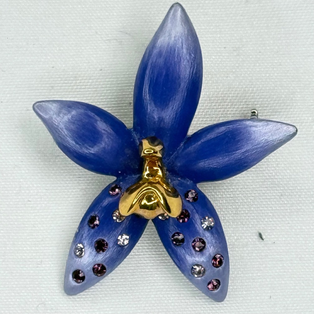Vintage Crown Trifari Enamel Orchid Brooch Pin Periwinkle Blue Rhinestone MCM